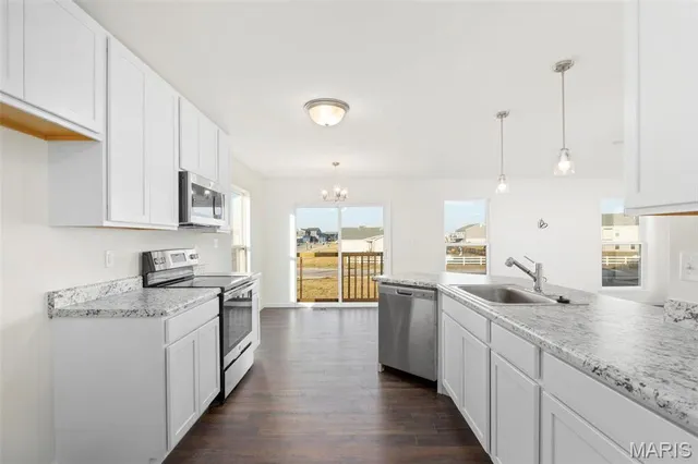 $339,900 | 43 Fairmount Grv Drive, St. Peters, MO 63376