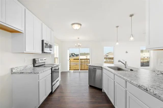 $339,970 | 43 Fairmount Grv Drive, St. Peters, MO 63376