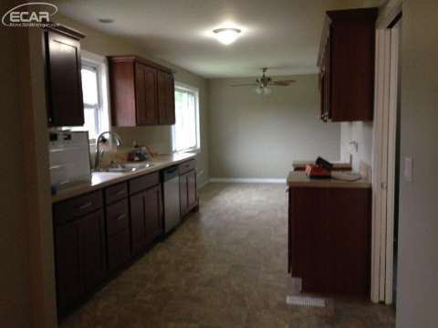 5460 Johnson Road Flushing, MI 48433 - Photo 5 of 8 20422740-4.JPG