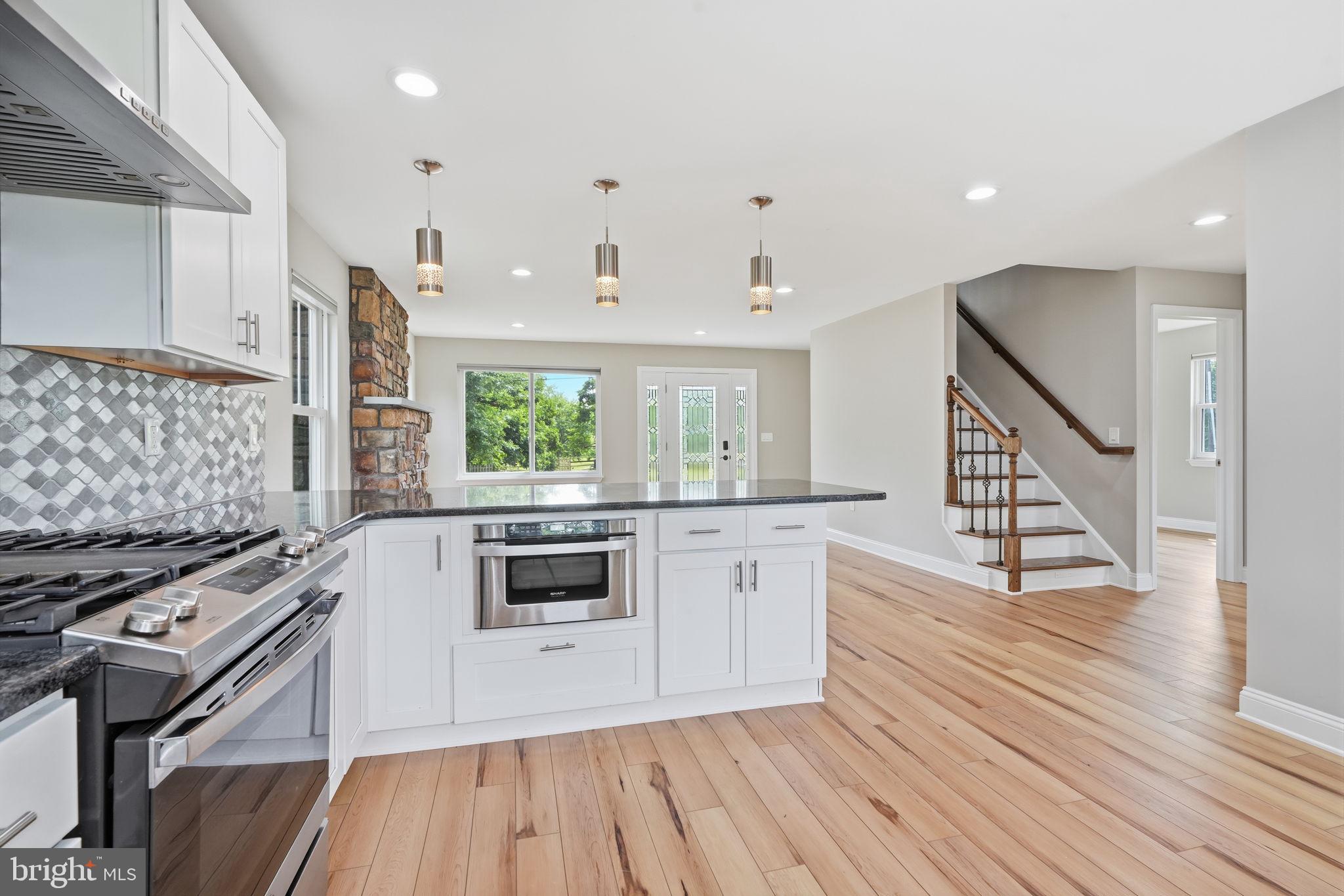 1633 Reed Road Pennington, NJ 08534 - Photo 10 of 36 Kitchen