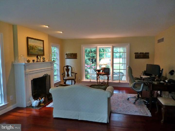 504 North Stanwick Road Moorestown, NJ 08057 - Photo 3 of 24
