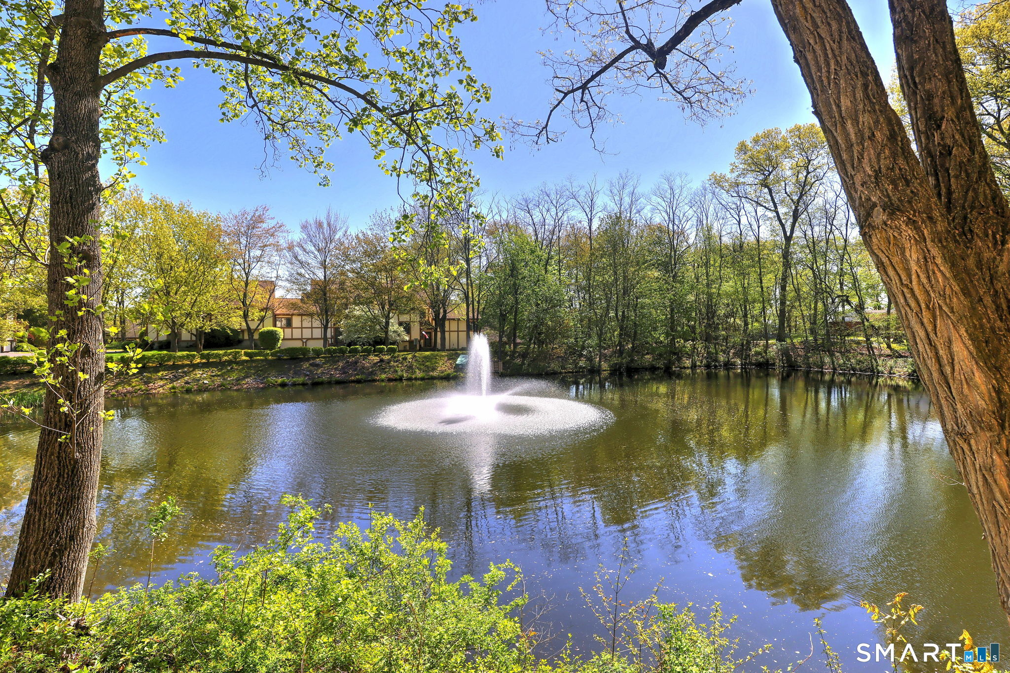 690 Forest Road, Unit 382 West Haven, CT 06516 - Photo 34 of 37