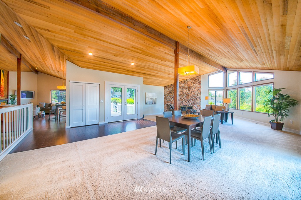 7017 165th Place Southwest Edmonds, WA 98026 - Photo 3 of 23