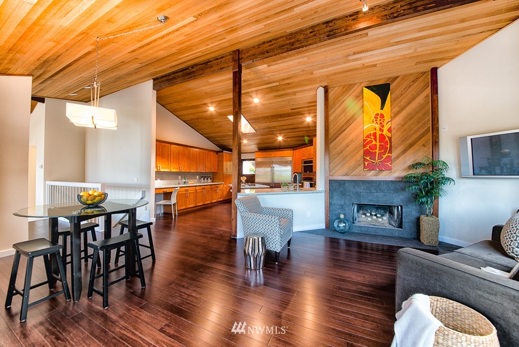 7017 165th Place Southwest Edmonds, WA 98026 - Photo 5 of 23