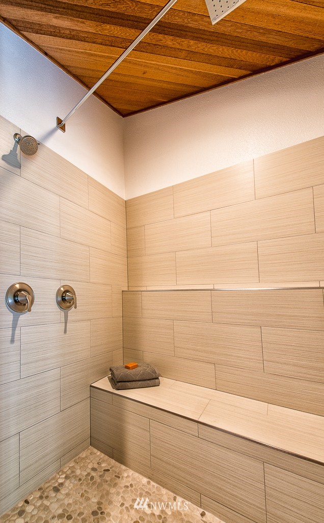 7017 165th Place Southwest Edmonds, WA 98026 - Photo 9 of 23