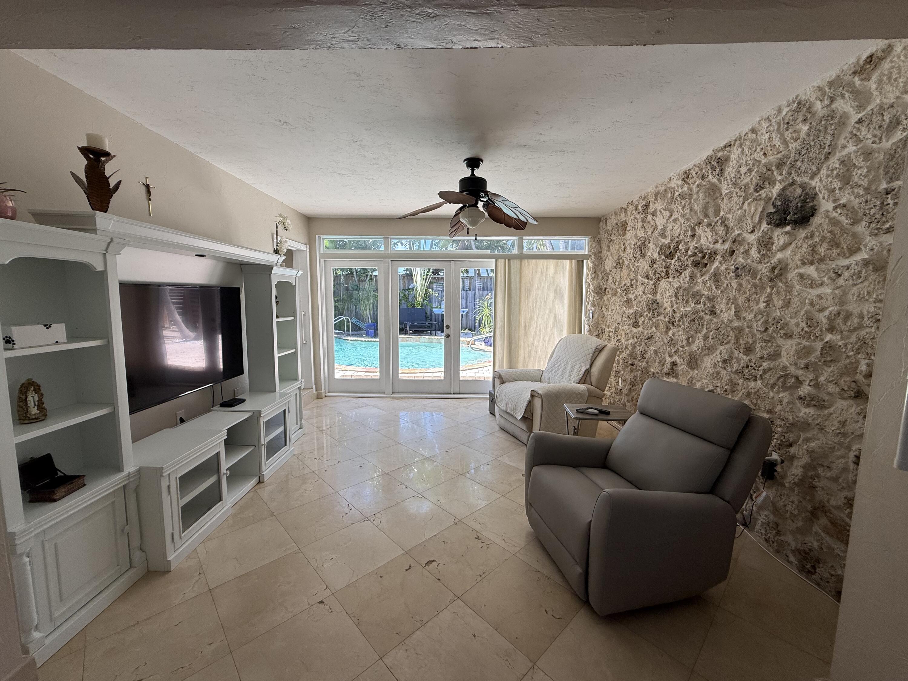 1010 17th Terrace Key West, FL 33040 - Photo 5 of 13 IMG_9599