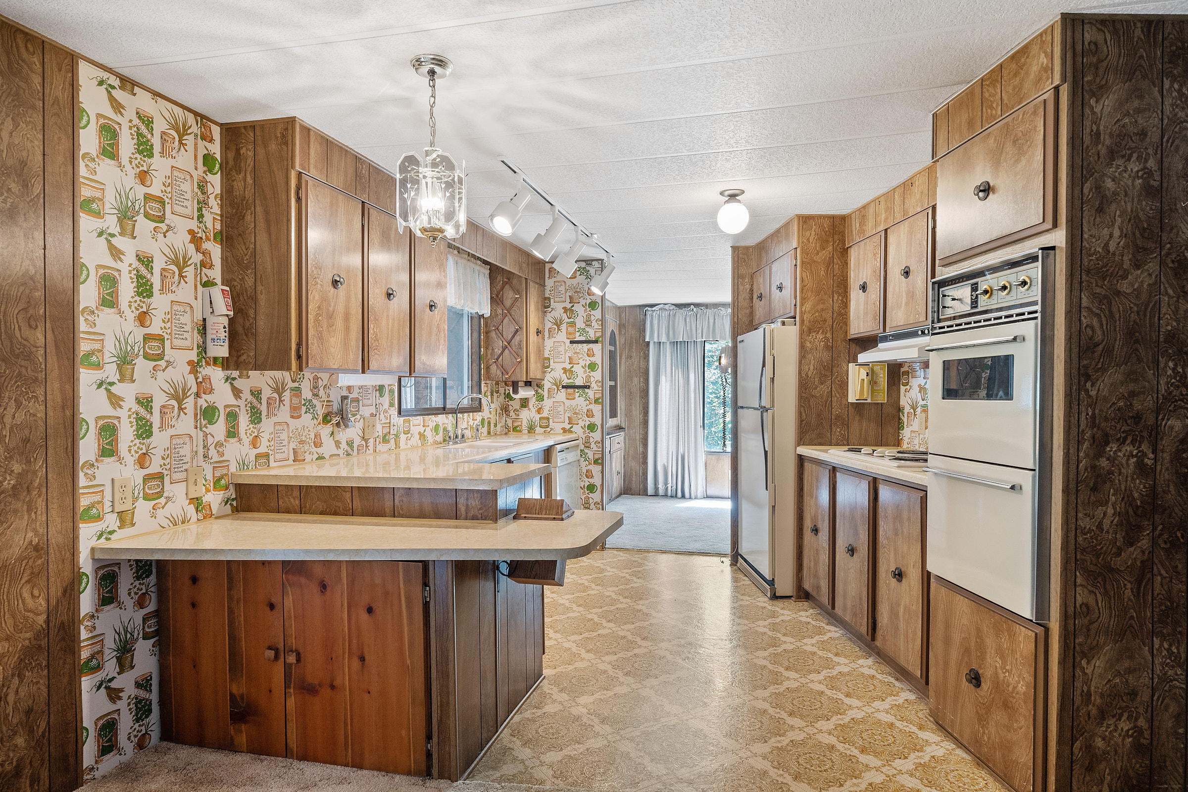 36655 North Highway 101 Nehalem, OR 97131 - Photo 7 of 29 26655 Hwy 101 Manzanita Kitchen