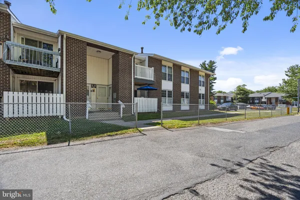 $194,900 | 275 Green Street, Unit 5H1, Beverly, NJ 08010