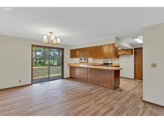 $399,000 | 2520 South Crestline Drive, Waldport, OR 97394