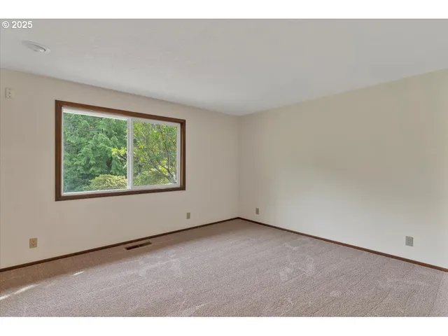 $399,000 | 2520 South Crestline Drive, Waldport, OR 97394