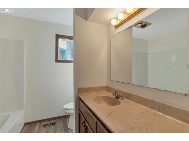 $399,000 | 2520 South Crestline Drive, Waldport, OR 97394