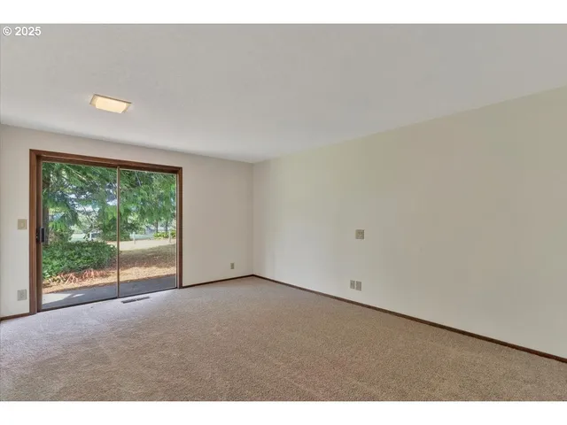 $399,000 | 2520 South Crestline Drive, Waldport, OR 97394