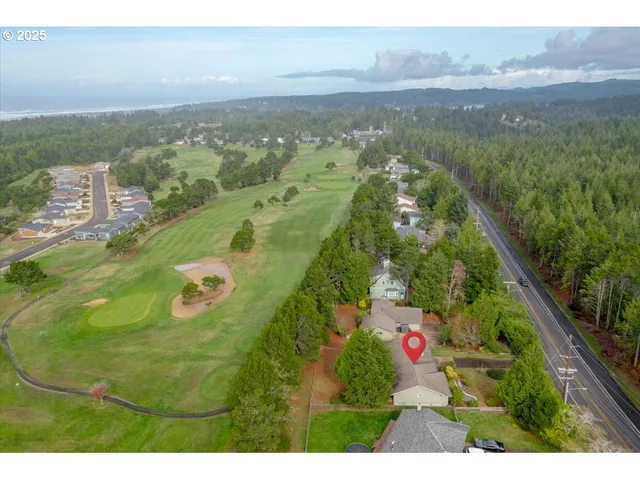 $399,000 | 2520 South Crestline Drive, Waldport, OR 97394