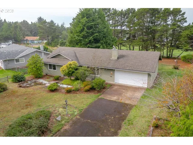 $399,000 | 2520 South Crestline Drive, Waldport, OR 97394