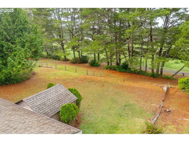 $399,000 | 2520 South Crestline Drive, Waldport, OR 97394