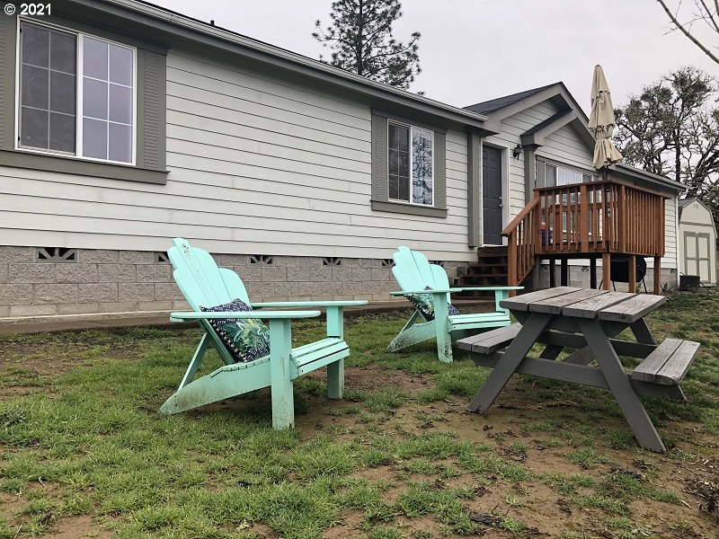 151 Whistlers Park Road Roseburg, OR 97470 - Photo 13 of 30