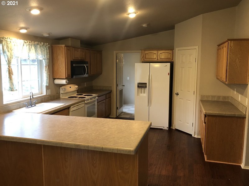 151 Whistlers Park Road Roseburg, OR 97470 - Photo 7 of 30