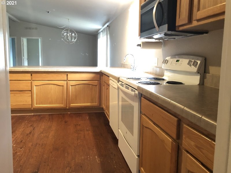 151 Whistlers Park Road Roseburg, OR 97470 - Photo 8 of 30