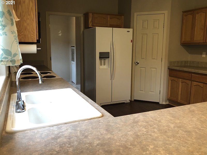 151 Whistlers Park Road Roseburg, OR 97470 - Photo 9 of 30