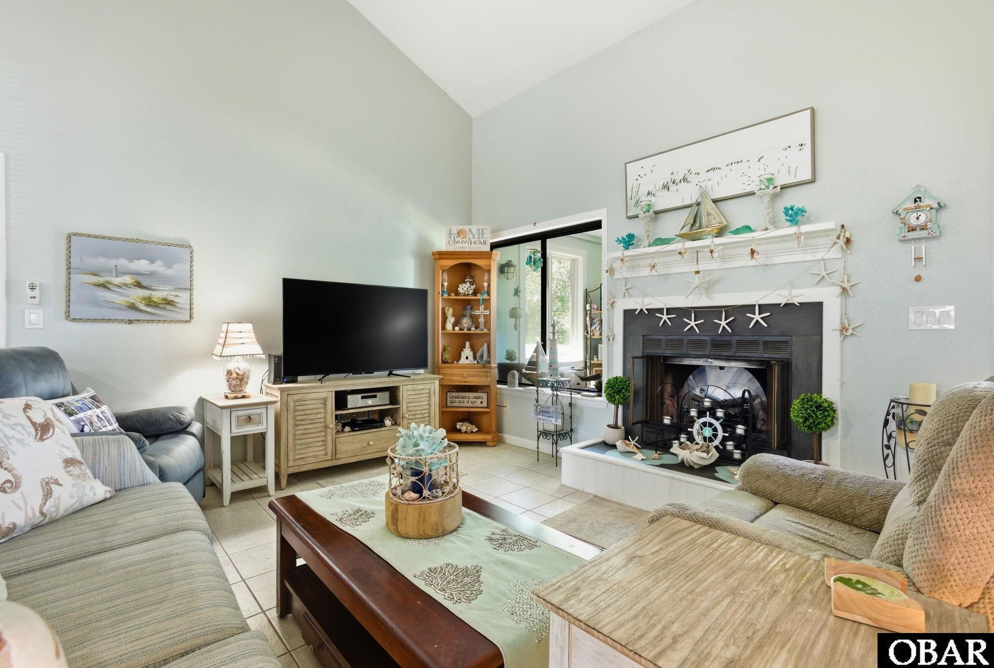 3950 Pineway Drive Kitty Hawk, NC 27949 - Photo 19 of 92 Living Room