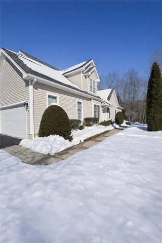 $639,900 | 419 Albion Road, Unit 10, Lincoln, RI 02865