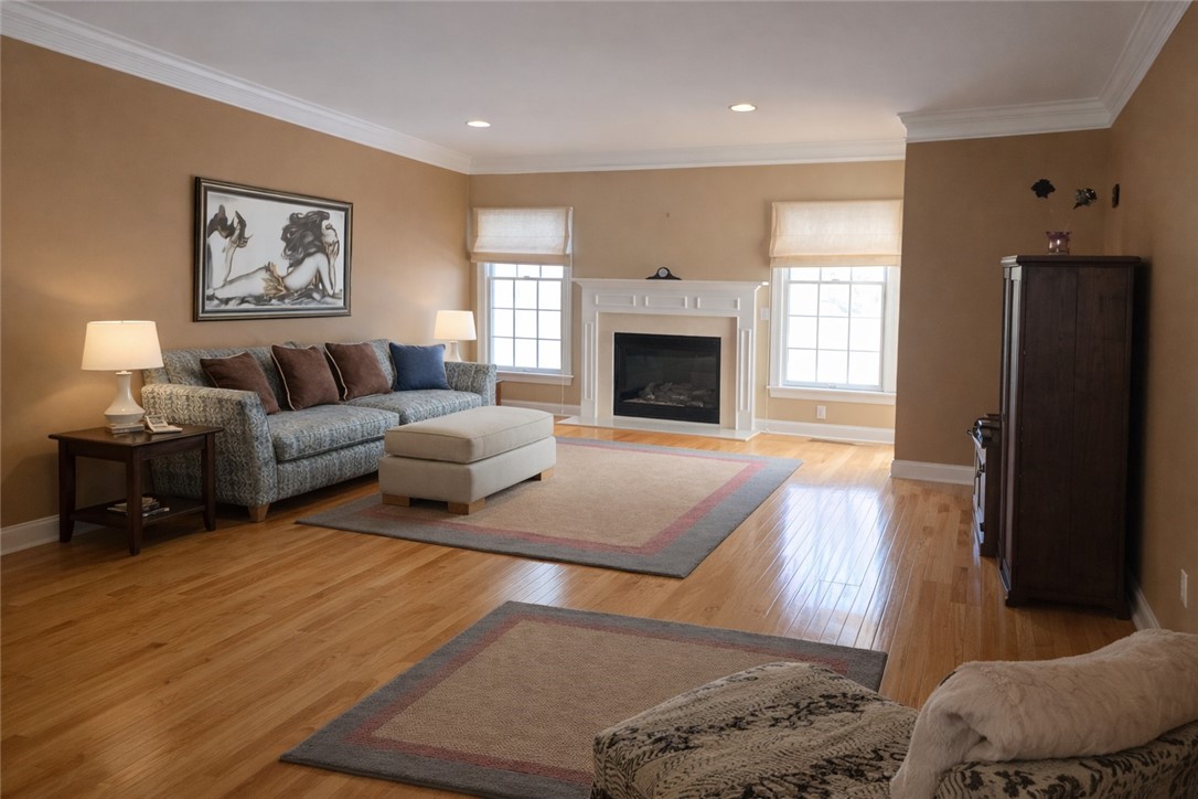419 Albion Road, Unit 10 Lincoln, RI 02865 - Photo 11 of 17 Hardwoods, gas fireplace
