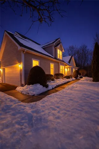 $639,900 | 419 Albion Road, Unit 10, Lincoln, RI 02865