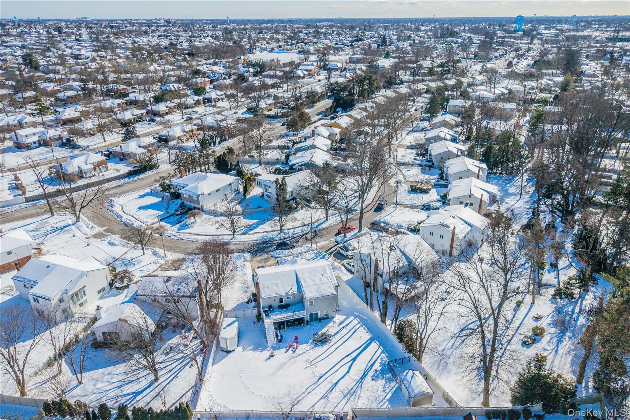 7 Dunhill Road Manhasset Hills, NY 11040 - Photo 33 of 35