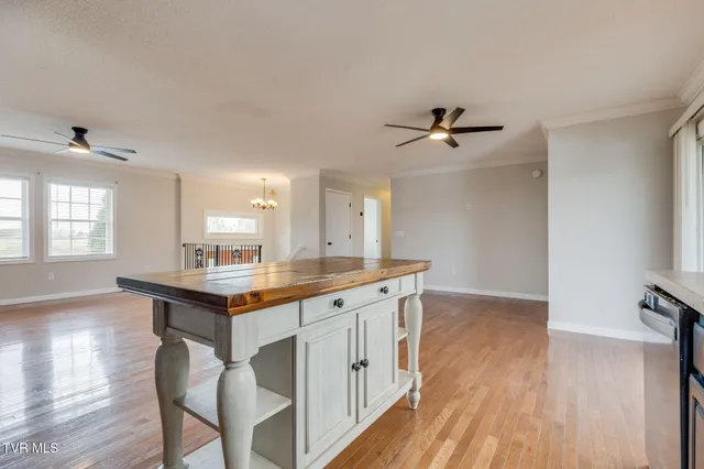 $399,900 | 180 Kincheloe Road, Fall Branch, TN 37656