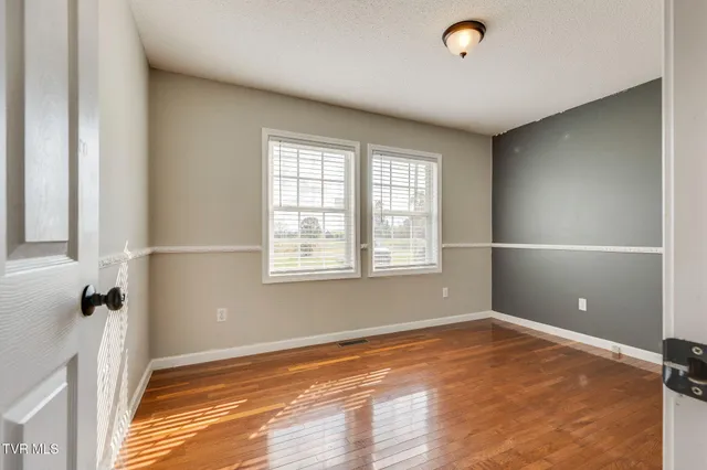 $399,900 | 180 Kincheloe Road, Fall Branch, TN 37656