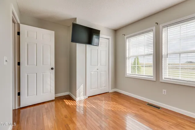 $399,900 | 180 Kincheloe Road, Fall Branch, TN 37656