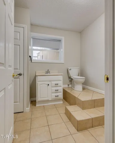 $399,900 | 180 Kincheloe Road, Fall Branch, TN 37656