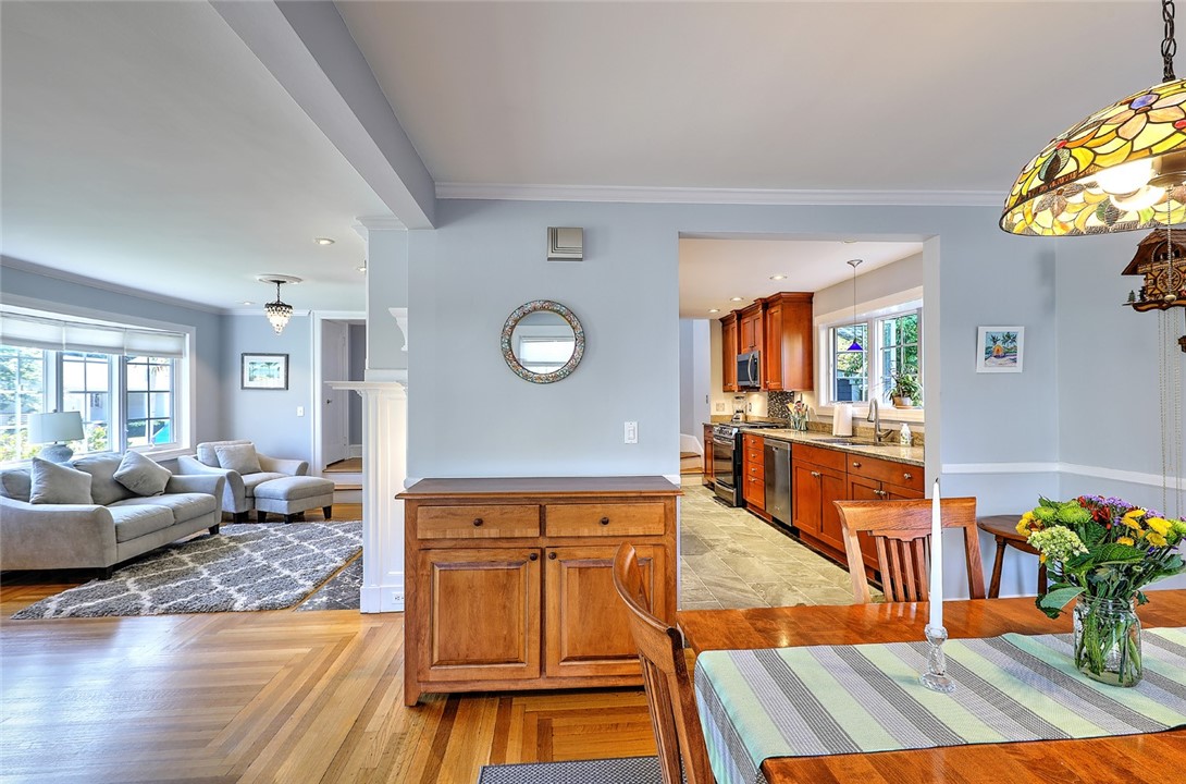 181 Raleigh Avenue Pawtucket, RI 02860 - Photo 9 of 45