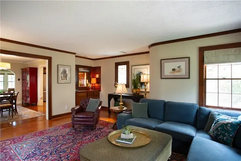 $735,000 | 604 West 70th Street, Kansas City, MO 64113