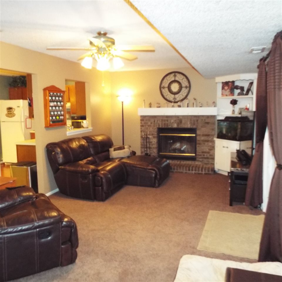 6626 Wood Rim Run Fort Wayne, IN 46825 - Photo 2 of 35 Gallery Image 2