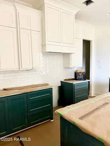 $417,175 | 305 Grand Oak Drive, Broussard, LA 70518