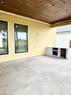 $417,175 | 305 Grand Oak Drive, Broussard, LA 70518