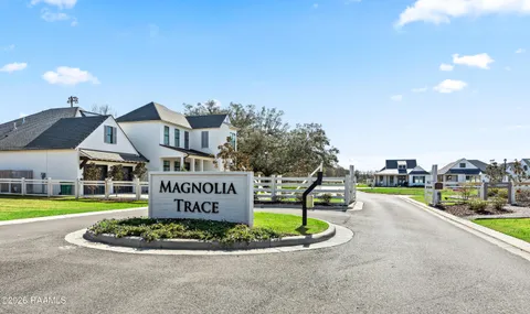 $417,175 | 305 Grand Oak Drive, Broussard, LA 70518