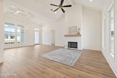 $417,175 | 305 Grand Oak Drive, Broussard, LA 70518