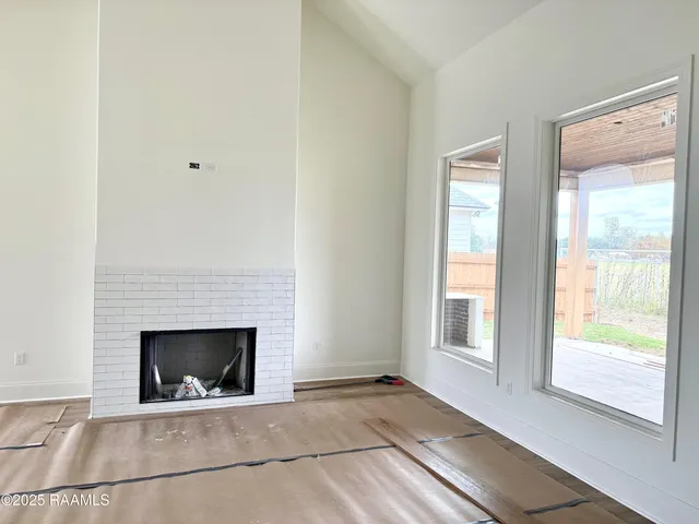 $417,175 | 305 Grand Oak Drive, Broussard, LA 70518