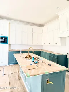 $417,175 | 305 Grand Oak Drive, Broussard, LA 70518