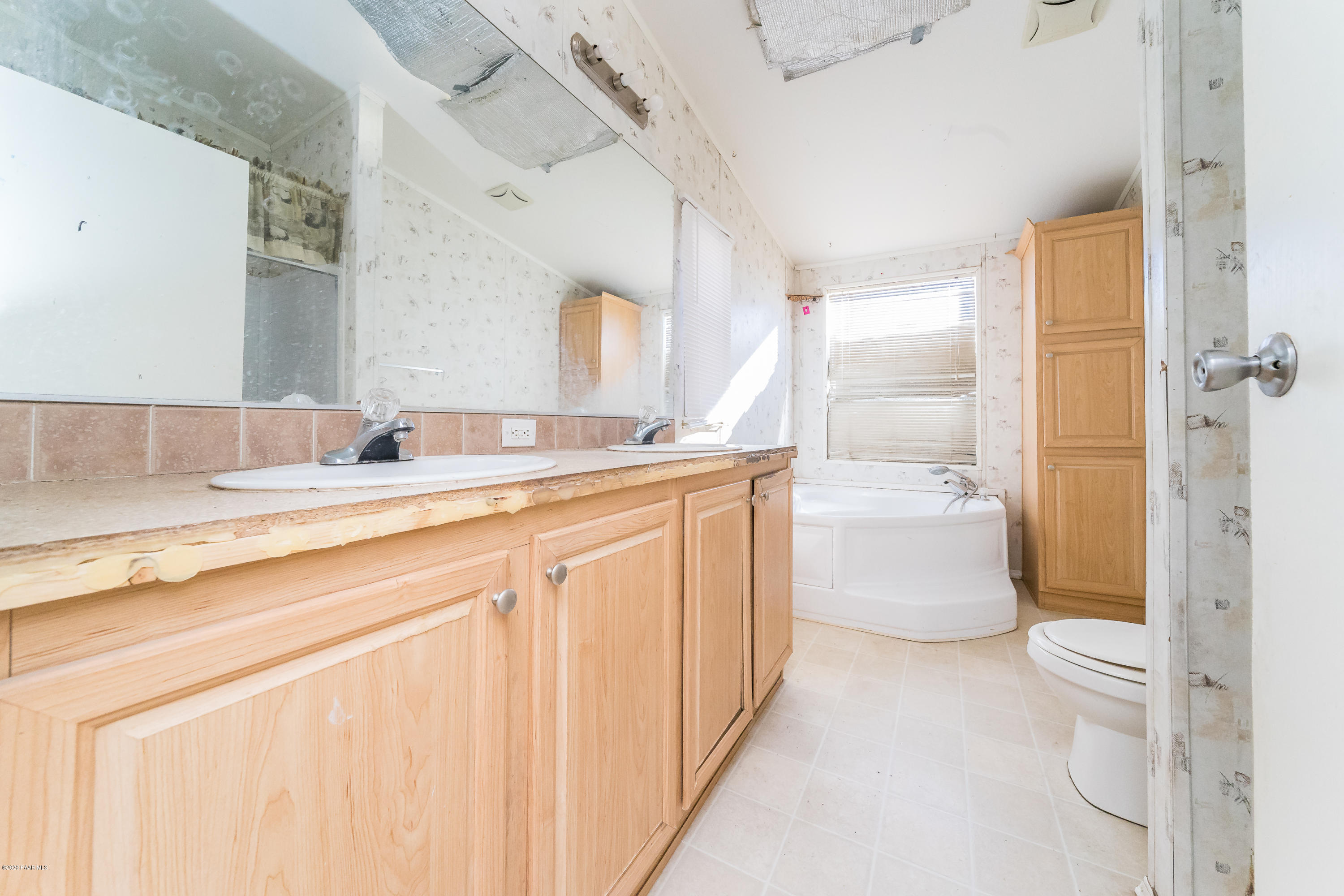 15 West Baja Road Paulden, AZ 86334 - Photo 10 of 15 010_Master Bathroom