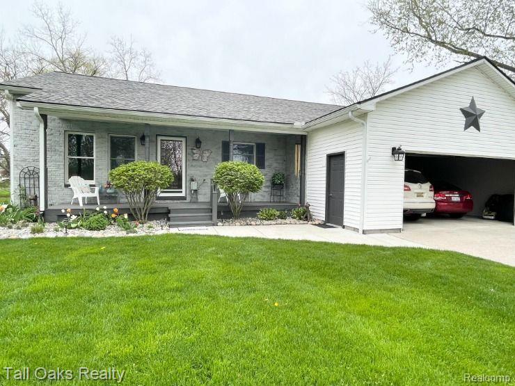4157 North Vassar Road Flint, MI 48506 - Photo 4 of 59 Front of home