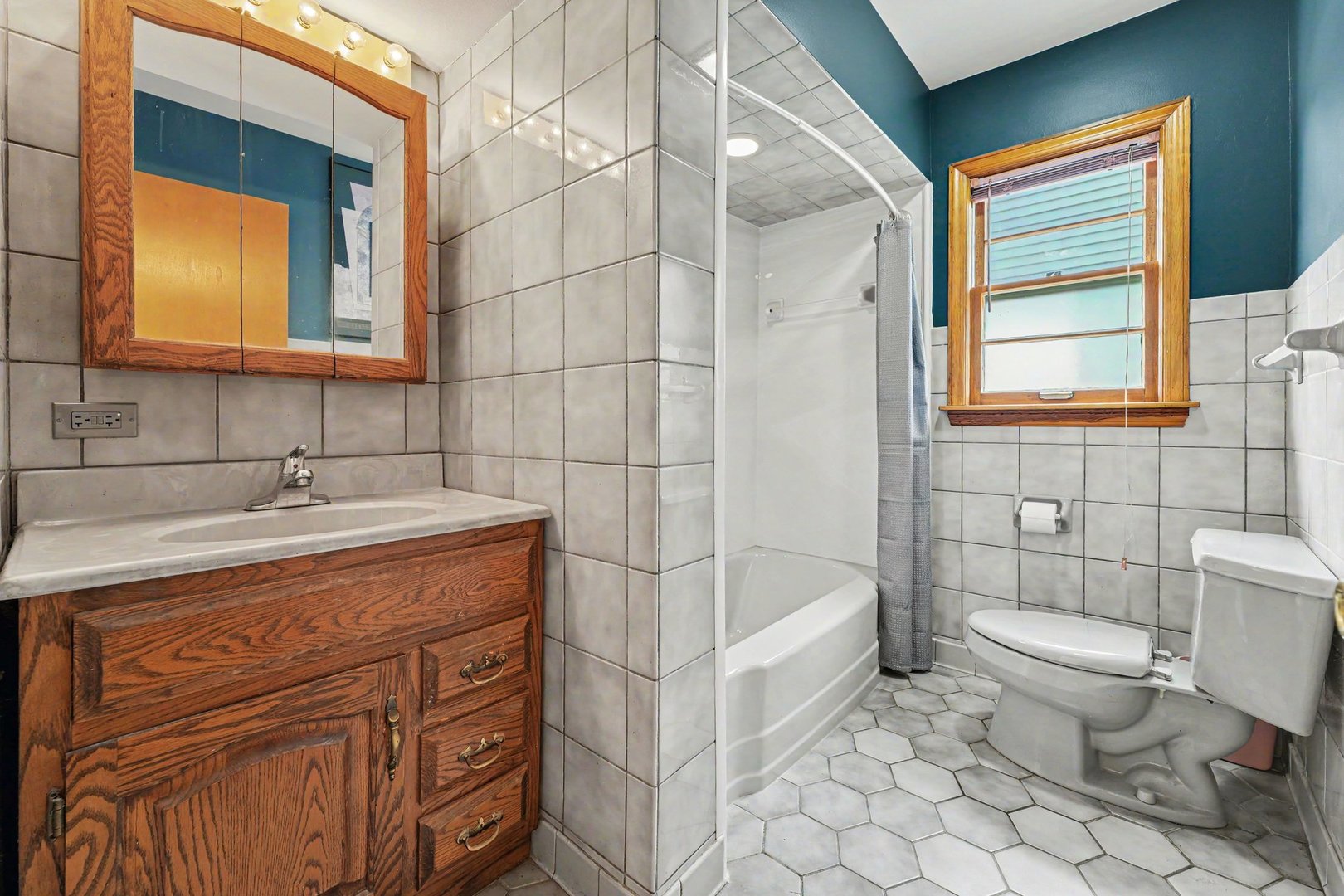 18338 Ridgewood Avenue Lansing, IL 60438 - Photo 14 of 28