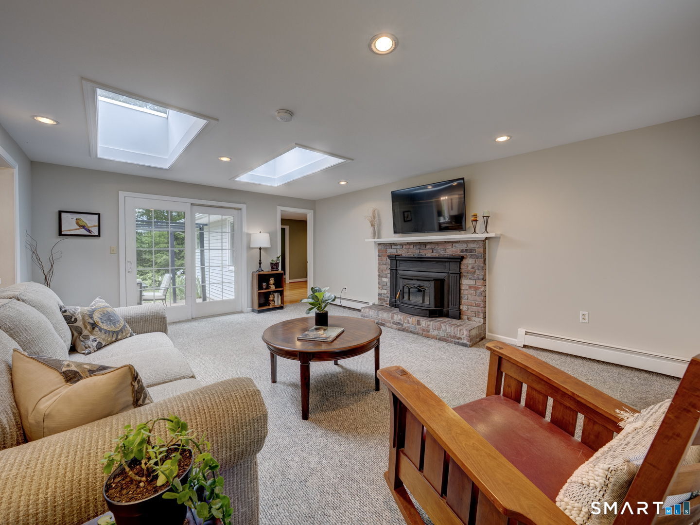 39 Woodhaven Road Glastonbury, CT 06033 - Photo 12 of 40