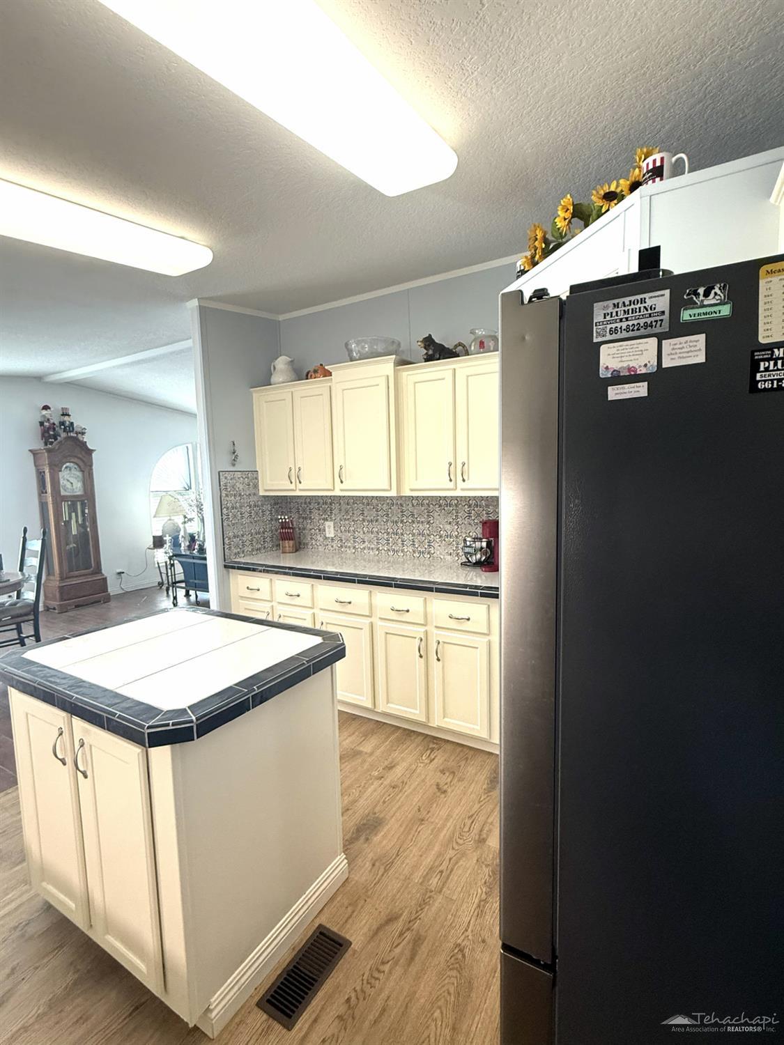600 South Dennison Road, Unit 8 Tehachapi, CA 93561 - Photo 11 of 48 Gallery Image 11