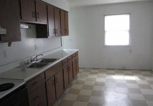 6301 East Piccadilly Road Muncie, IN 47303 - Photo 4 of 5 Gallery Image 4