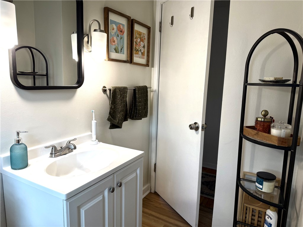 573 Falstaff Road Irondequoit, NY 14609 - Photo 19 of 36