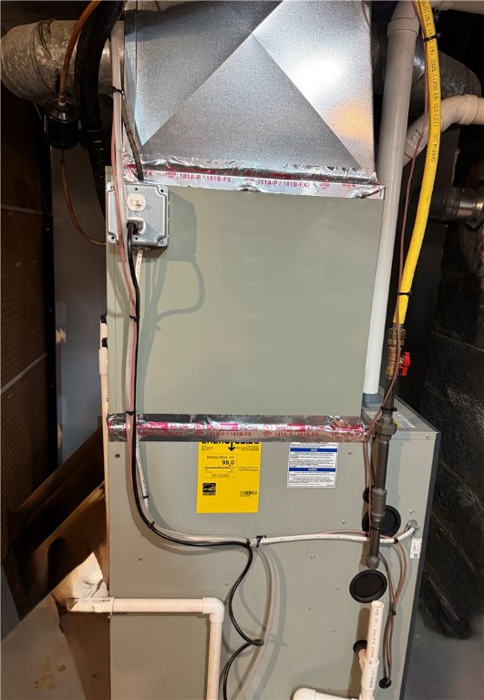 573 Falstaff Road Irondequoit, NY 14609 - Photo 34 of 36