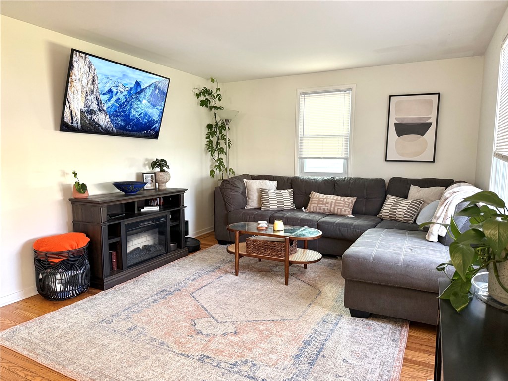 573 Falstaff Road Irondequoit, NY 14609 - Photo 8 of 36